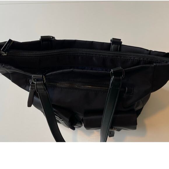 Kenneth Cole Versey Nylon Tote Bag NWOT Black Zipper Close Medium Size - Picture 9 of 15